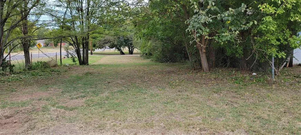 Photo 2 — 403 S Minnesota Avenue, Shawnee, OK 74801