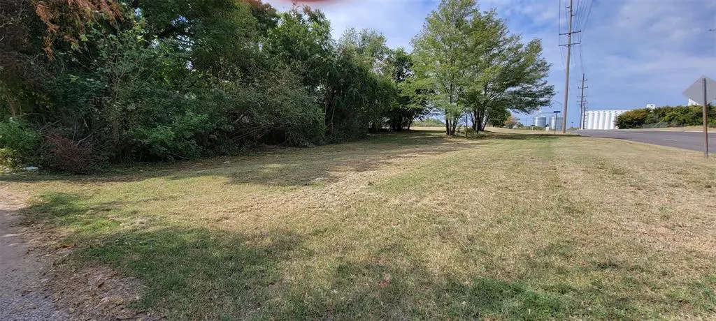 Photo 7 — 403 S Minnesota Avenue, Shawnee, OK 74801