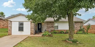 Sold home at 613 W Taylor Street