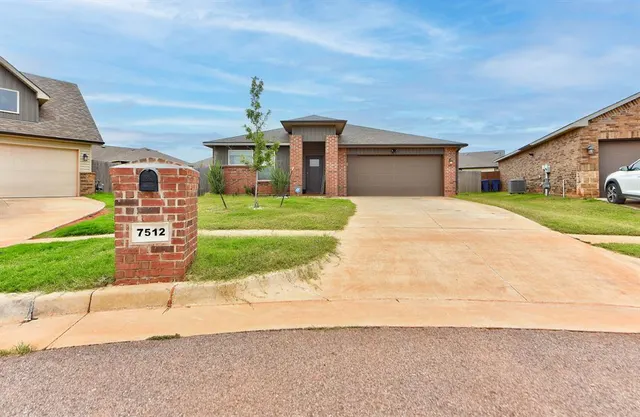 Photo 2 — 7512 NW 144th Circle, Oklahoma City, OK 73142