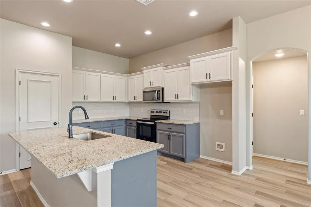 Photo 16 — 29377 Triple Crown Place, Cashion, OK 73016