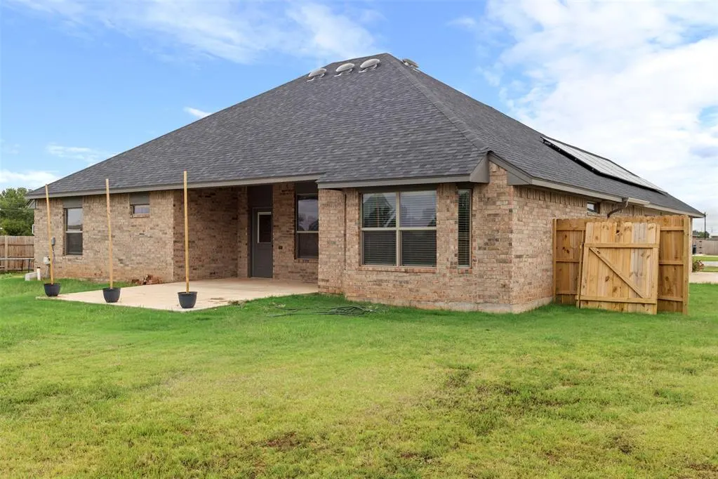 Photo 34 — 29377 Triple Crown Place, Cashion, OK 73016