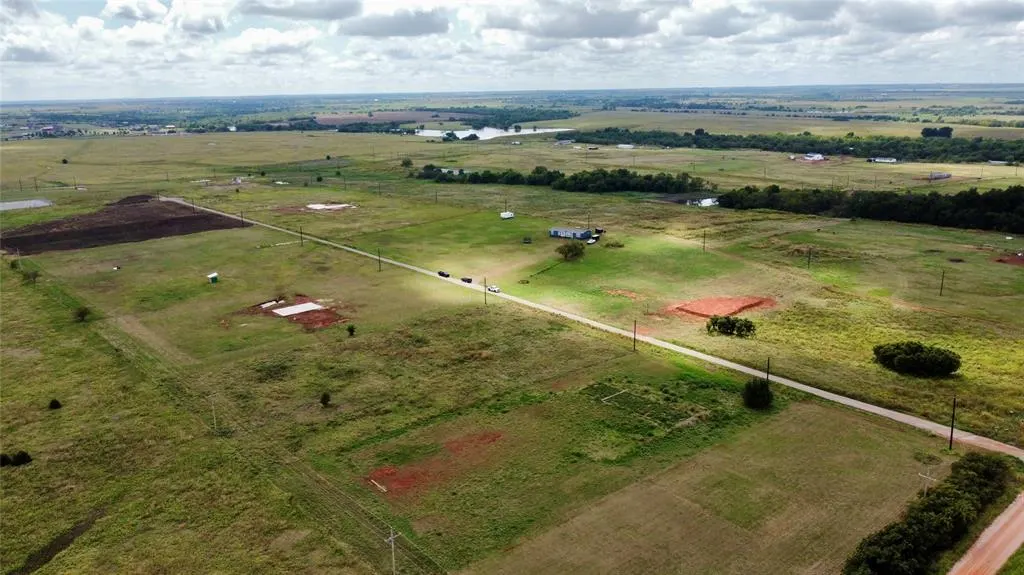 Front exterior — gray wolf Drive, Cashion, OK 73016