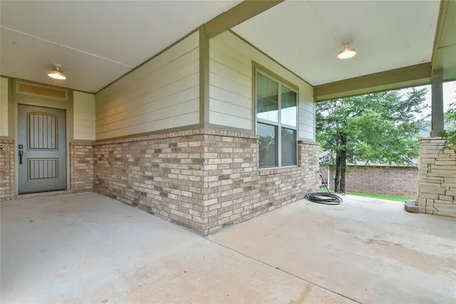 Photo 2 — 8960 Overlook Drive, Guthrie, OK 73044