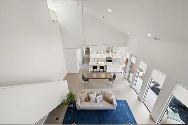 Photo 5 — 925 NW 8th Street, Oklahoma City, OK 73106