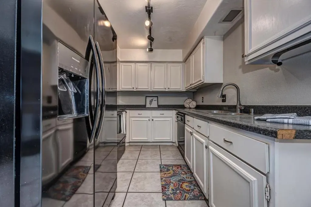 Photo 13 — 8808 N Rockwell Drive, Oklahoma City, OK 73132