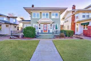 Sold home at 208 NW 20th Street