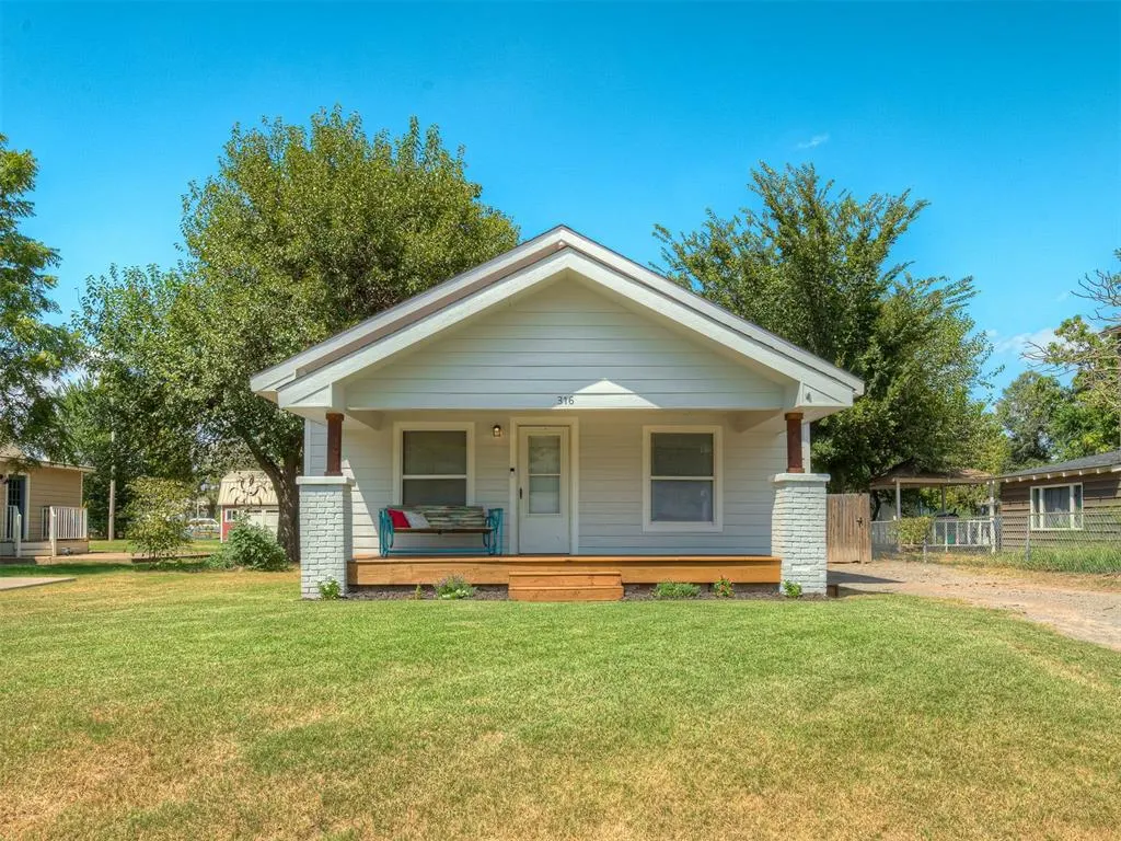 Photo 3 — 316 W Adams Street, Crescent, OK 73028