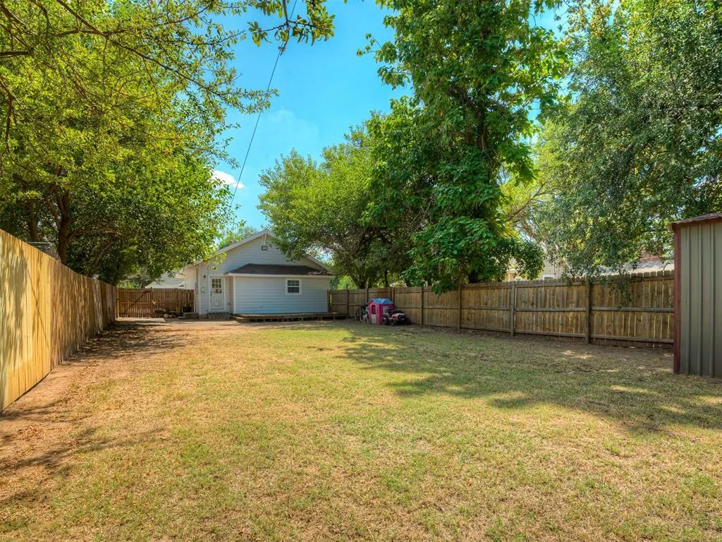 Photo 16 — 316 W Adams Street, Crescent, OK 73028