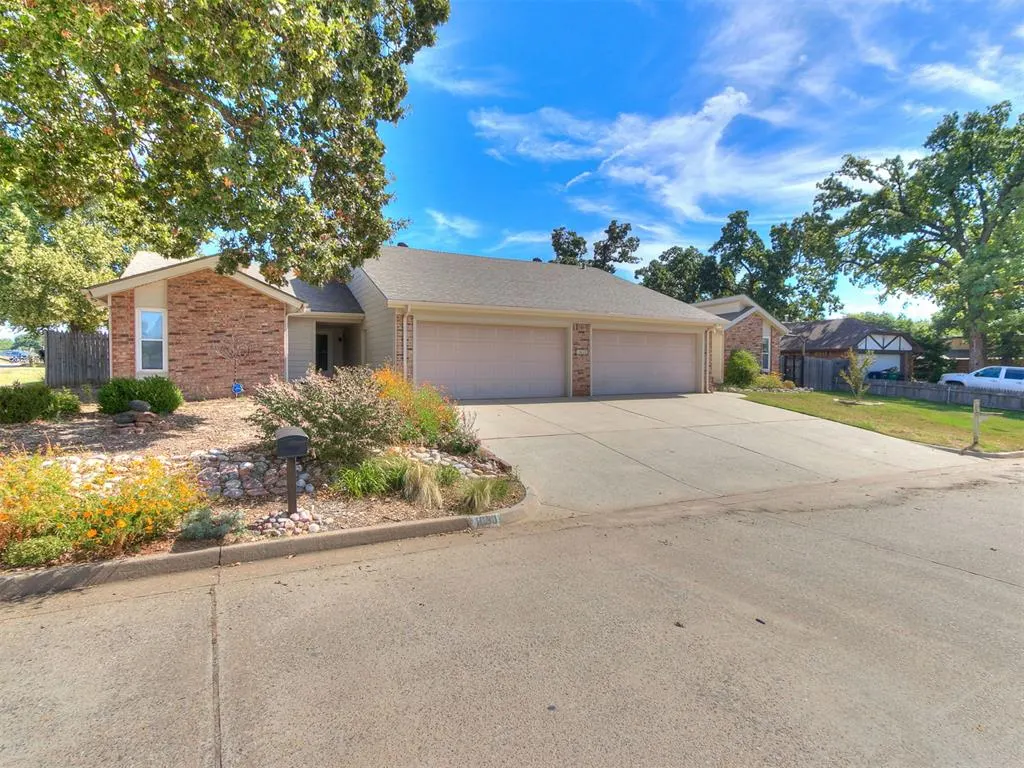 Photo 2 — 1630 Kavel Drive, Oklahoma City, OK 73127