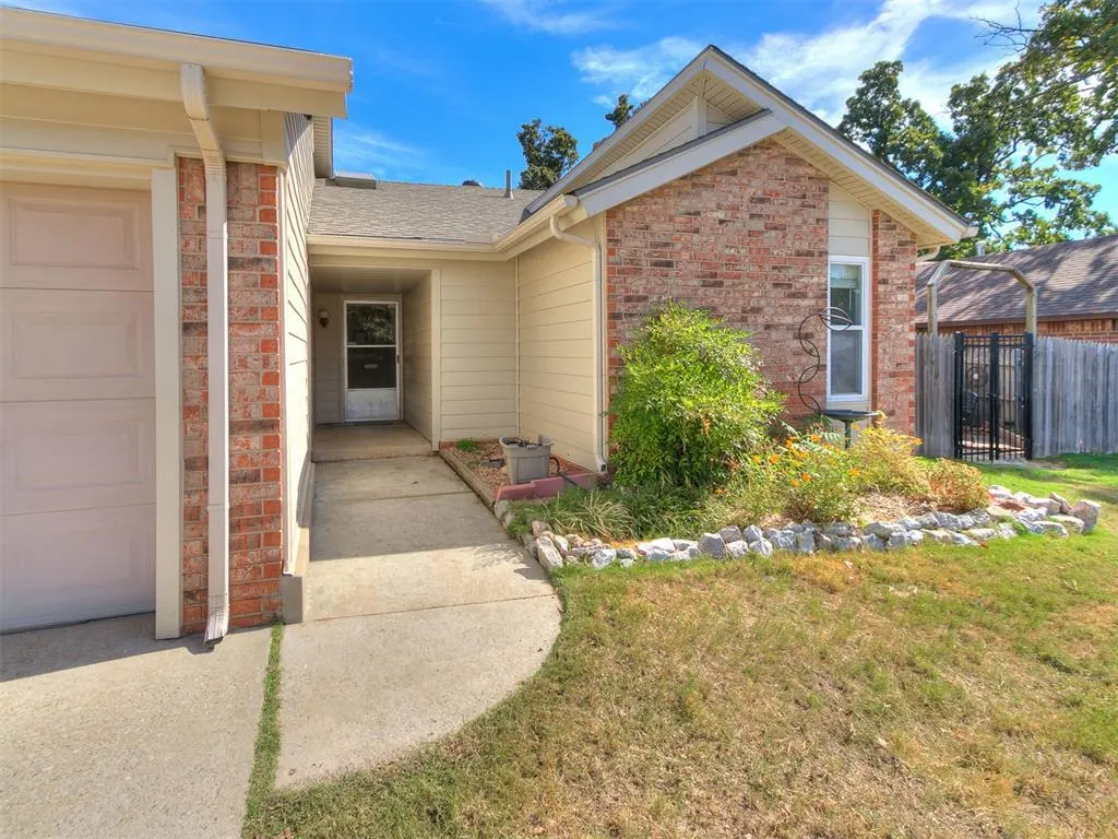 Photo 7 — 1630 Kavel Drive, Oklahoma City, OK 73127