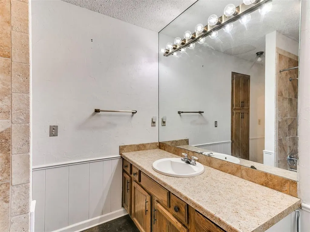Photo 20 — 1630 Kavel Drive, Oklahoma City, OK 73127