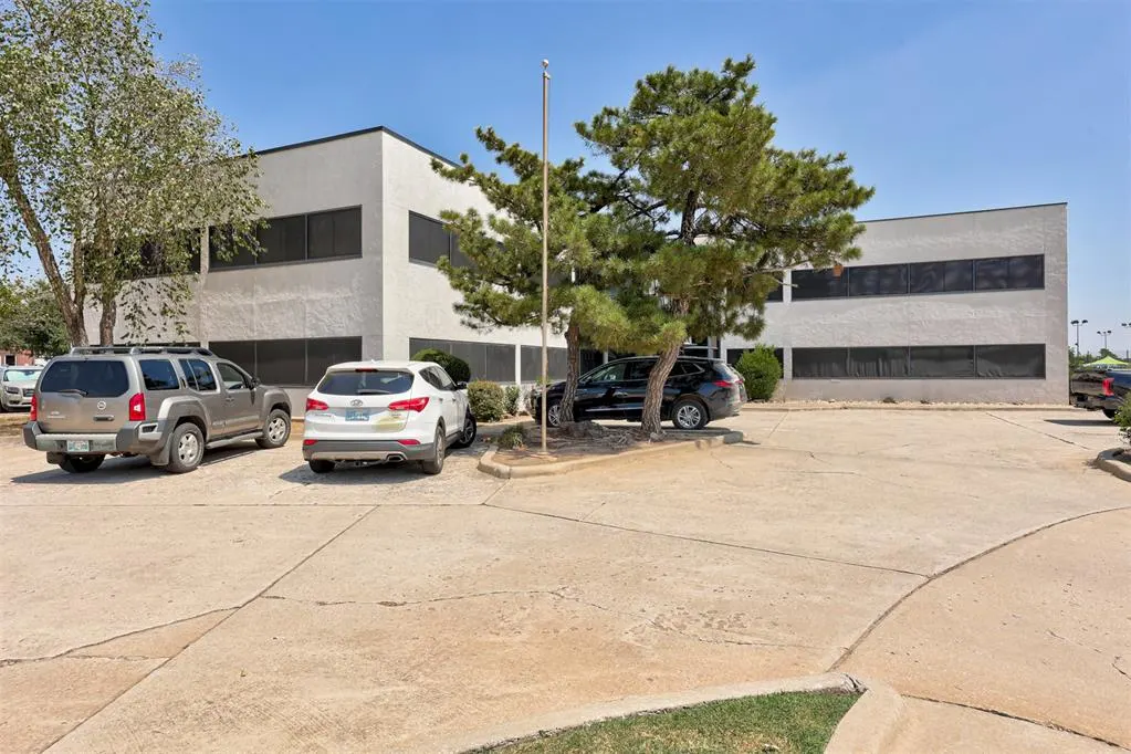 Photo 2 — 2401 Tee Circle 207, Norman, OK 73069