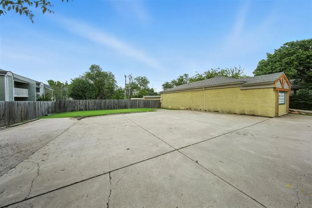 Photo 3 — 4015 NW 23rd Street, Oklahoma City, OK 73107