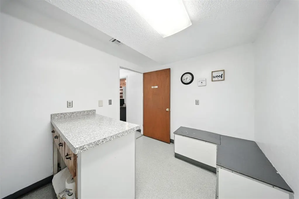 Photo 4 — 4015 NW 23rd Street, Oklahoma City, OK 73107