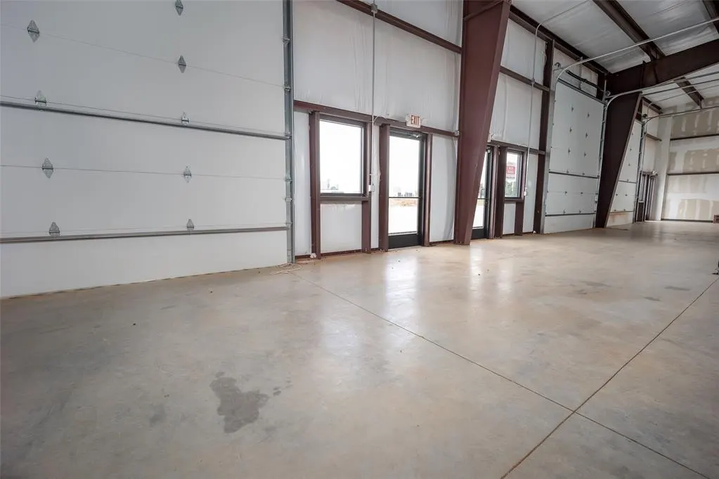 Photo 15 — 8101 Silver Crossing 210, Oklahoma City, OK 73132