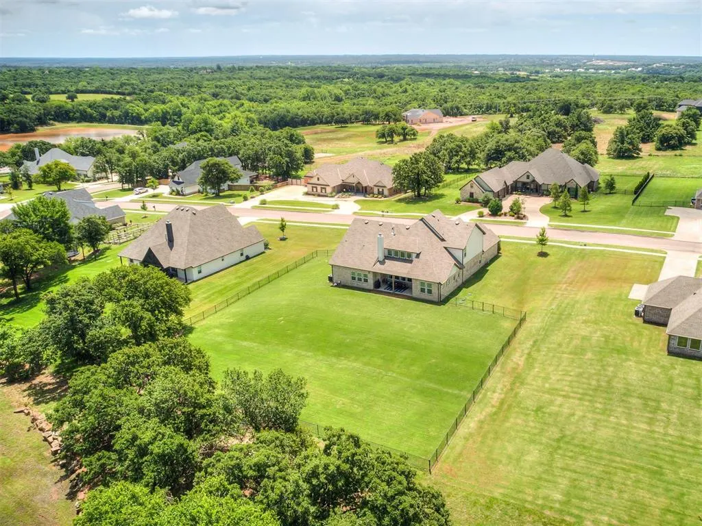 Photo 38 — 8901 Cherry Blossom Road, Arcadia, OK 73007