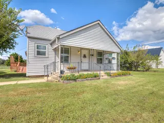 Sold home at 11027 E Draper Avenue