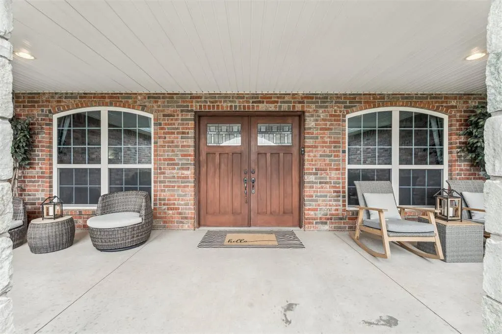 Photo 3 — 121 Lake Shore Drive, Shawnee, OK 74804