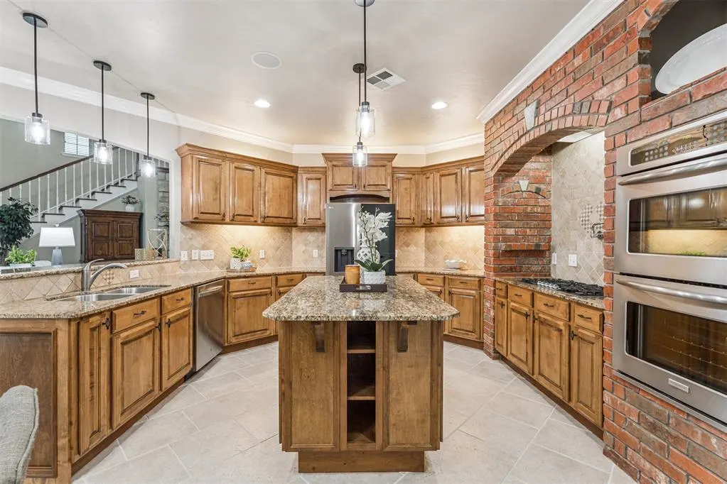Photo 11 — 121 Lake Shore Drive, Shawnee, OK 74804