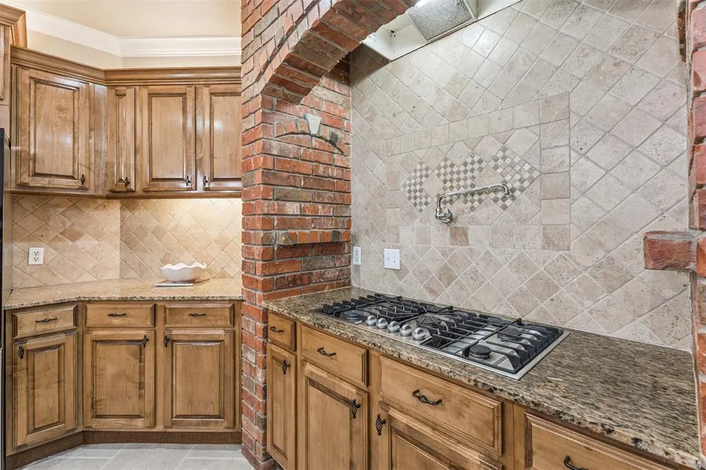 Photo 12 — 121 Lake Shore Drive, Shawnee, OK 74804