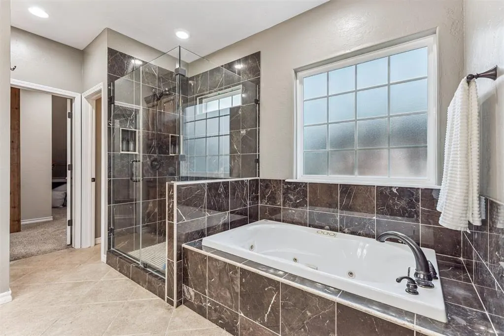 Photo 18 — 121 Lake Shore Drive, Shawnee, OK 74804