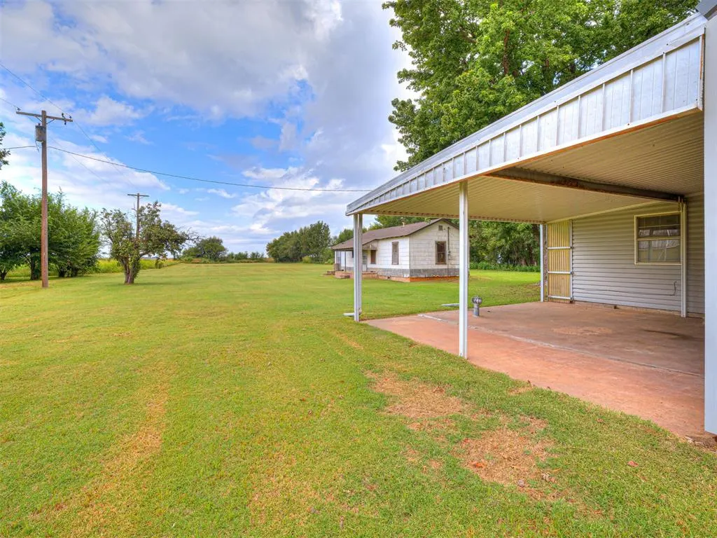 Photo 10 — 785 NW 3rd Street, Minco, OK 73059