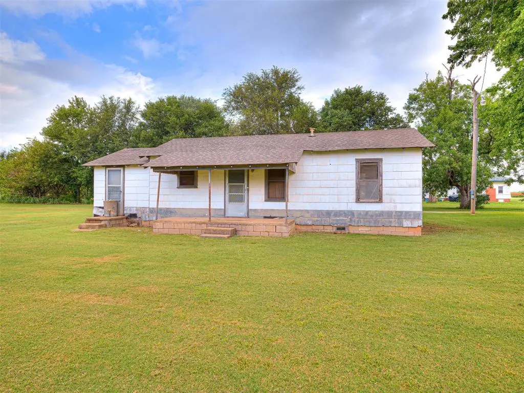 Photo 15 — 785 NW 3rd Street, Minco, OK 73059