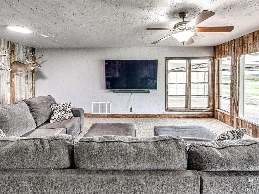 Photo 19 — 785 NW 3rd Street, Minco, OK 73059