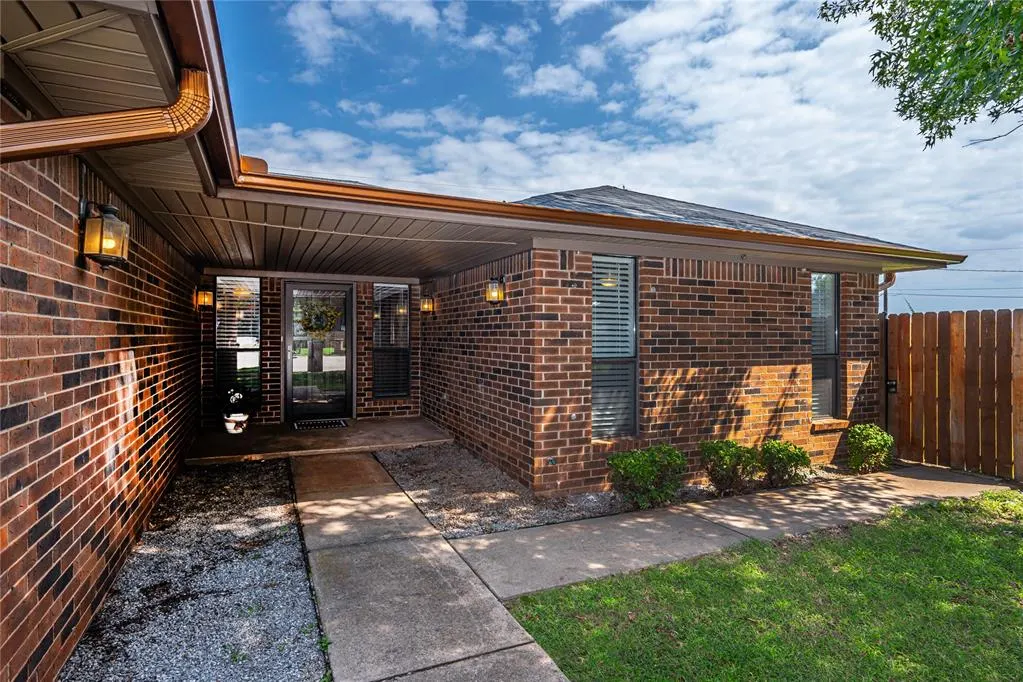Photo 2 — 3208 California Avenue, Chickasha, OK 73018