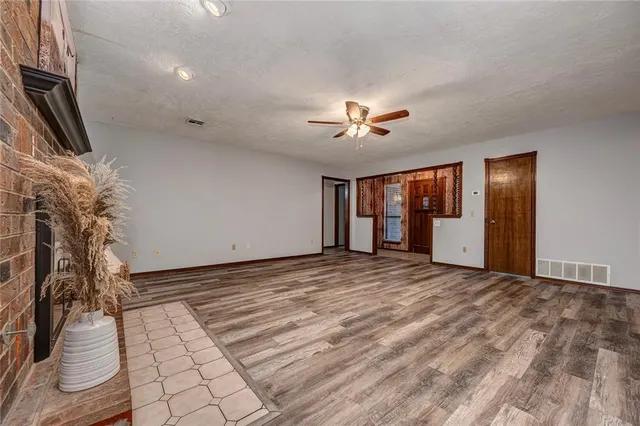 Photo 7 — 3208 California Avenue, Chickasha, OK 73018