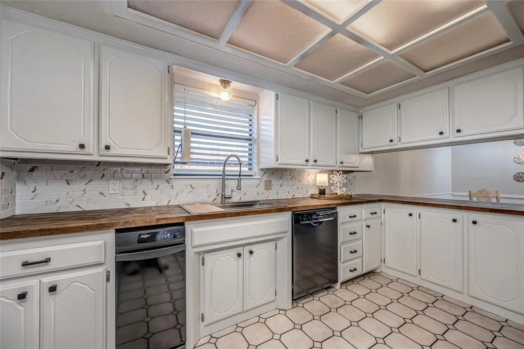 Photo 12 — 3208 California Avenue, Chickasha, OK 73018