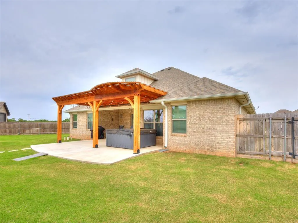 Photo 6 — 447 NE Auburn Lane, Piedmont, OK 73078