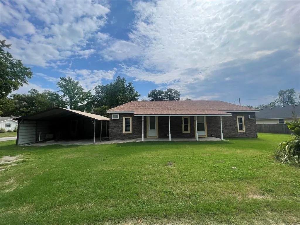 Photo 2 — 718 N G Street, Eufaula, OK 74432
