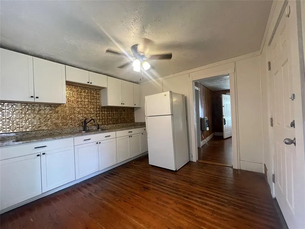 Photo 8 — 718 N G Street, Eufaula, OK 74432