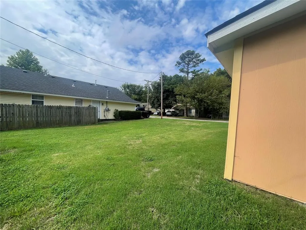 Photo 24 — 718 N G Street, Eufaula, OK 74432
