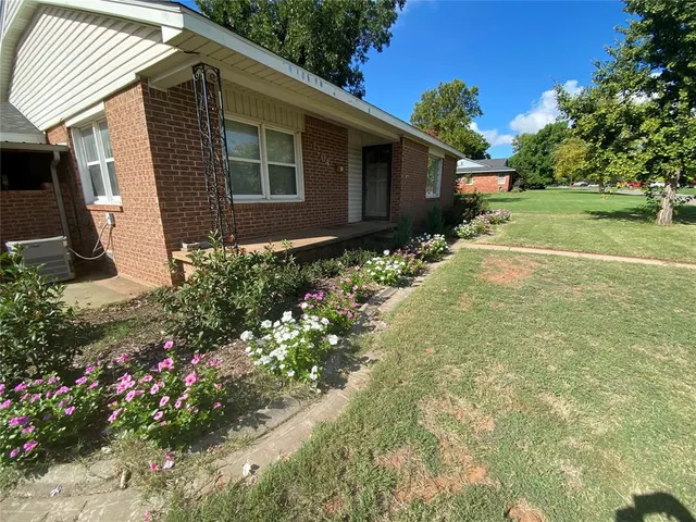 Photo 4 — 1204 W C Avenue, Elk City, OK 73644