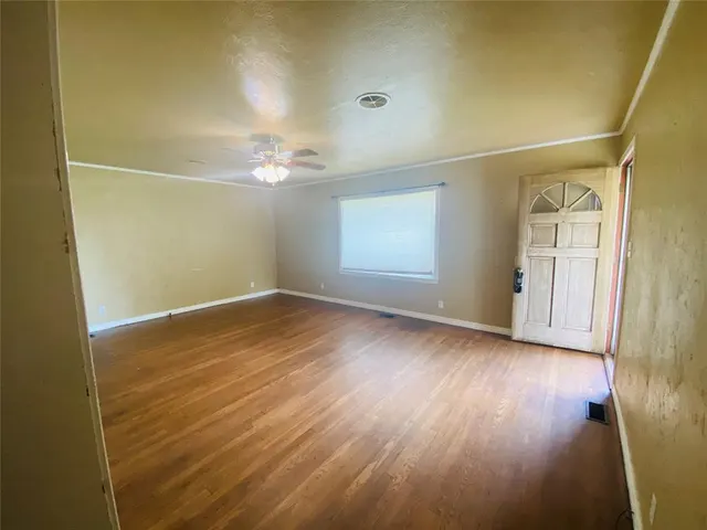 Photo 6 — 1204 W C Avenue, Elk City, OK 73644
