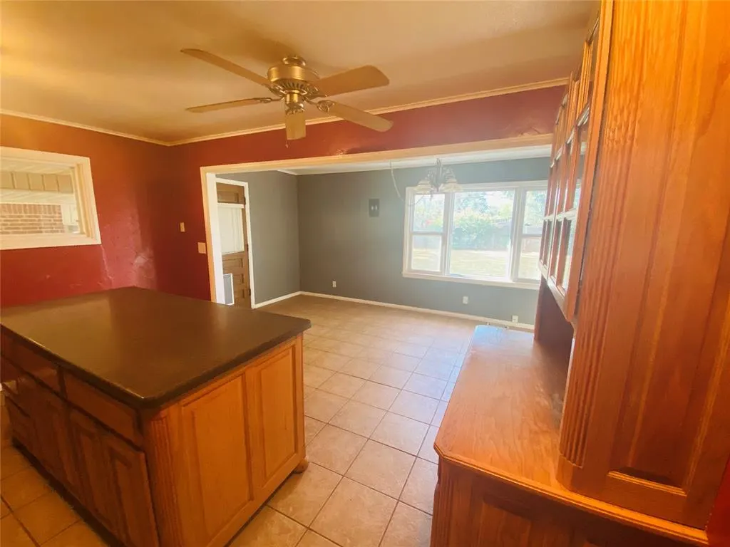 Photo 12 — 1204 W C Avenue, Elk City, OK 73644