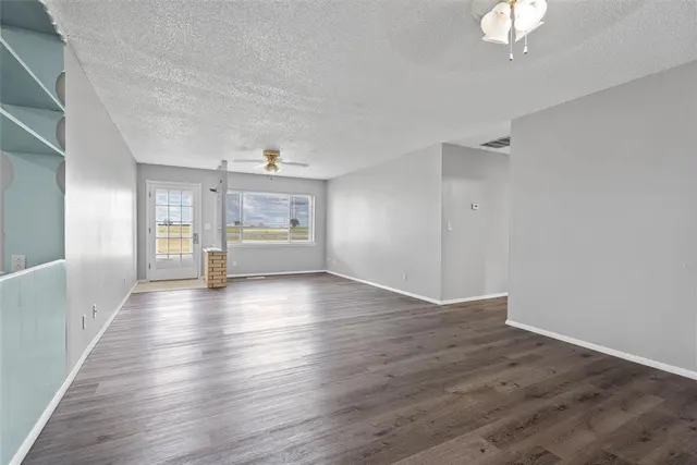 Photo 6 — 24964 N 100th Street, Maysville, OK 73057