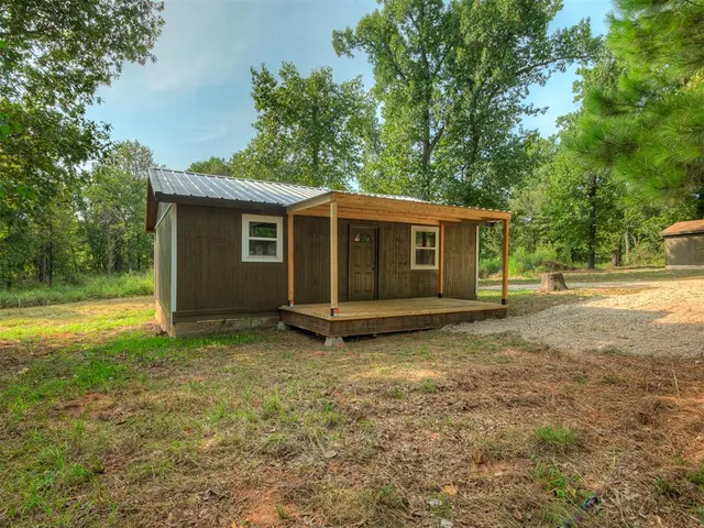 Front exterior — 516 Clear Creek Drive, Newalla, OK 74857