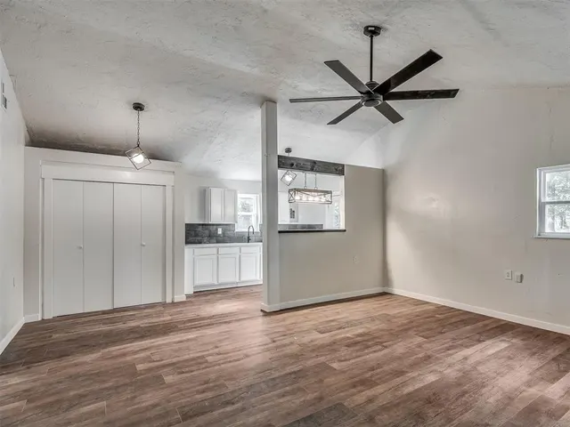 Photo 3 — 516 Clear Creek Drive, Newalla, OK 74857