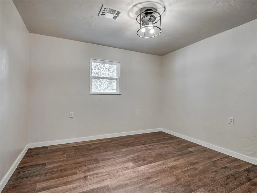Photo 6 — 516 Clear Creek Drive, Newalla, OK 74857