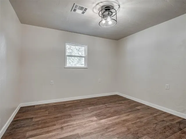 Photo 6 — 516 Clear Creek Drive, Newalla, OK 74857