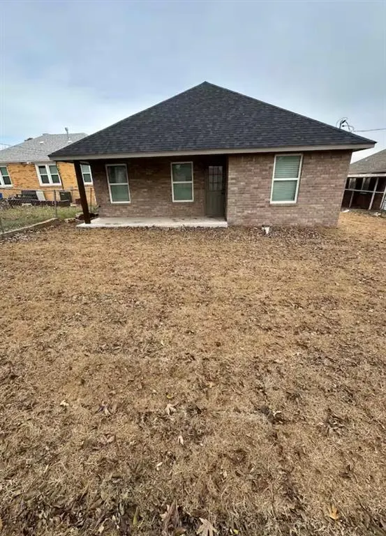 Photo 2 — 2220 NE 18th Street, Oklahoma City, OK 73111