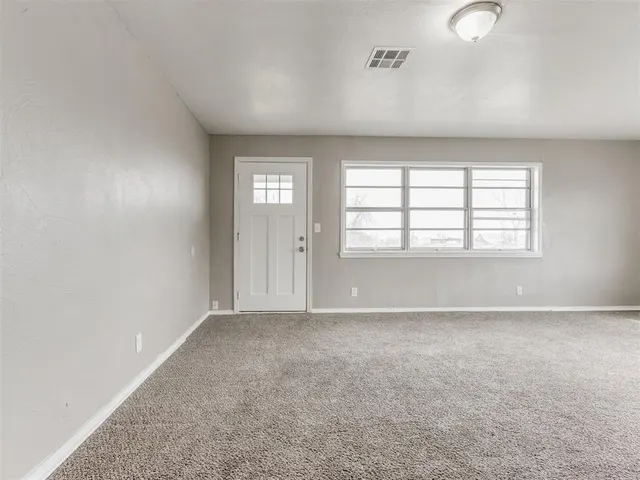 Photo 5 — 4218 SW 31st Street, Oklahoma City, OK 73119