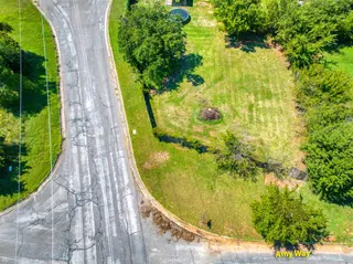 Sold home at 2905 Amy Way