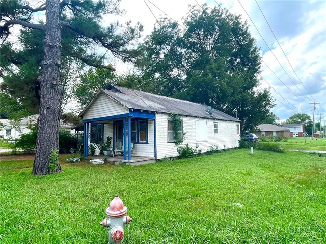 Front exterior — 1349 Roosevelt Street, Seminole, OK 74868