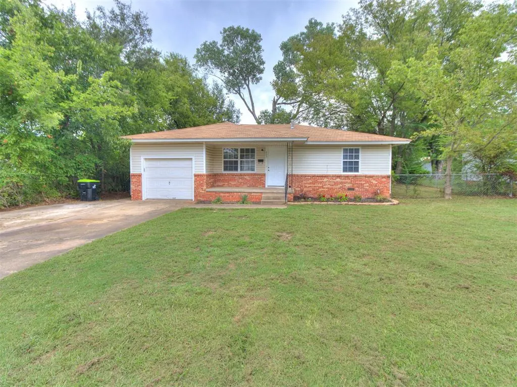 Front exterior — 803 N Sharon Street, Tecumseh, OK 74873