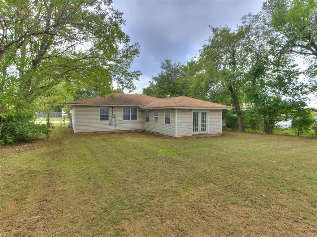 Photo 38 — 803 N Sharon Street, Tecumseh, OK 74873